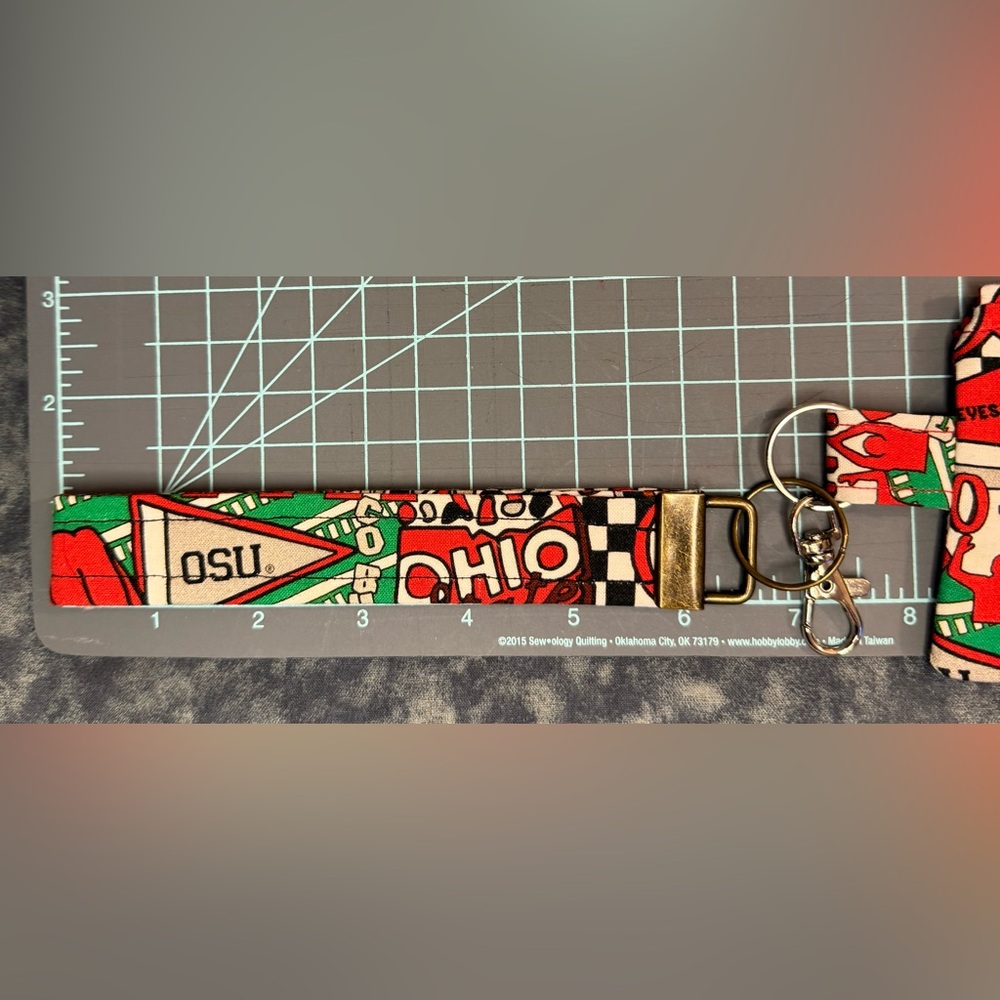 Ohio State Buckeyes Red Wristlet Clutch - Picture 2 of 4
